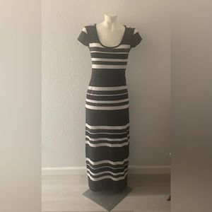 Derek Heart black/gray/white maxi dress. Size M.